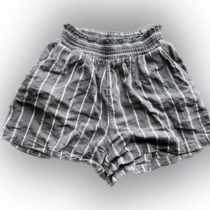 Universal thread, steel blue striped linen shorts